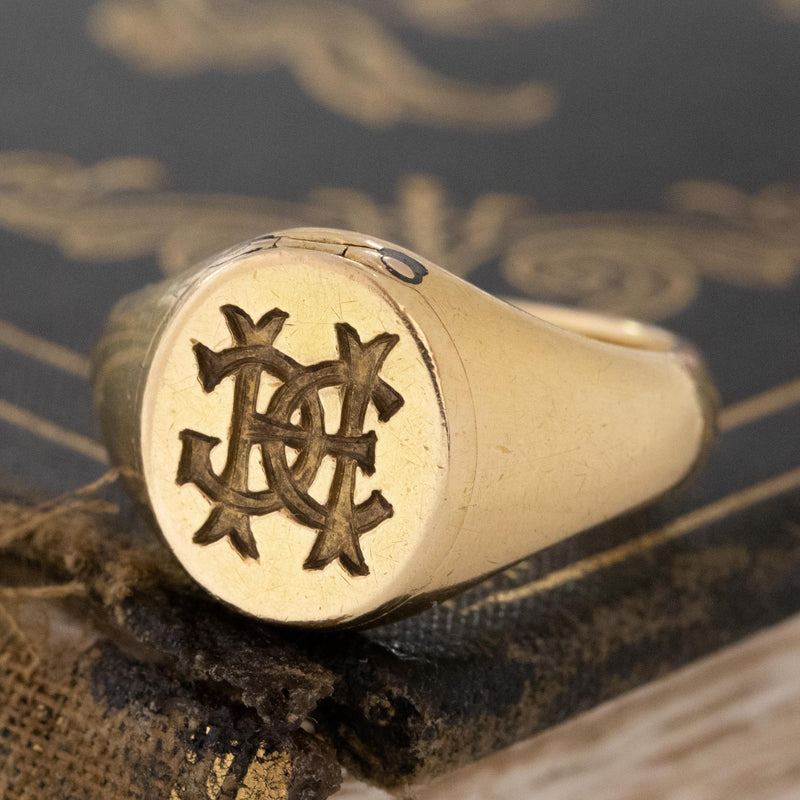 Antique Signet Locket Ring, English